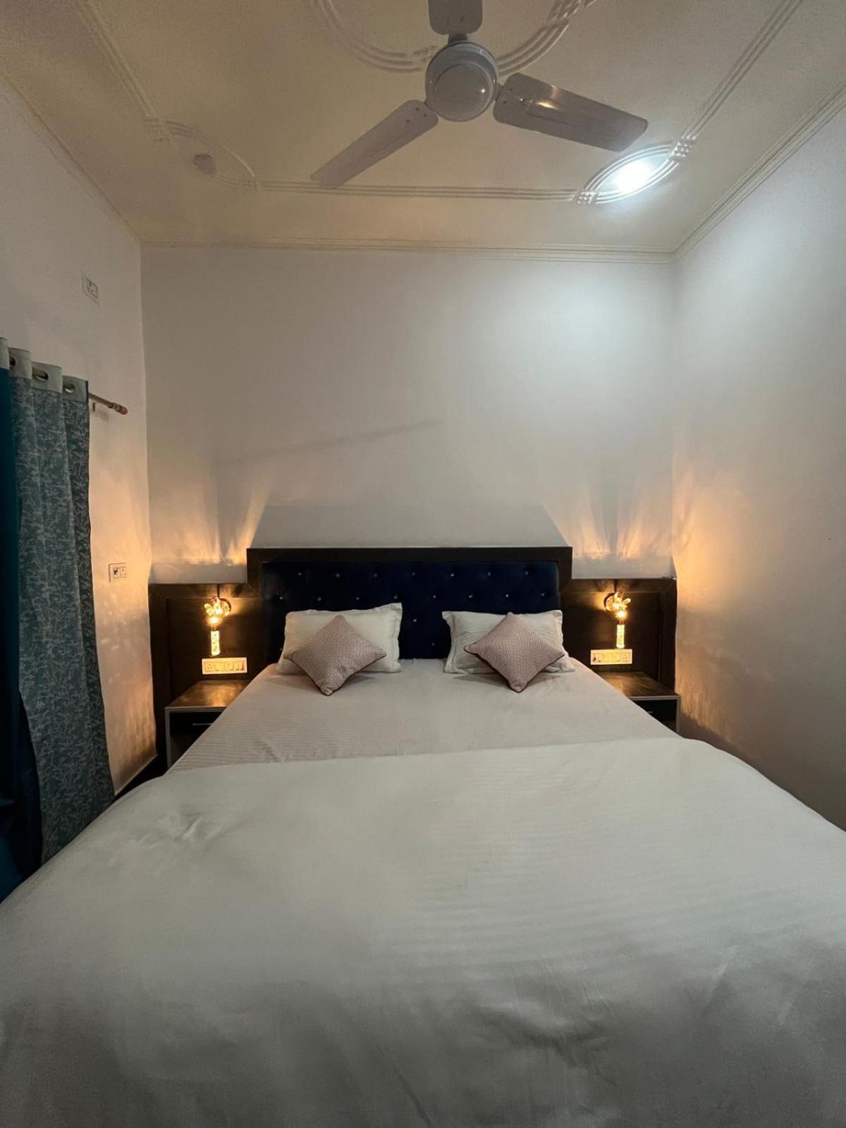 La Calma Homestay Khajuraho Ngoại thất bức ảnh