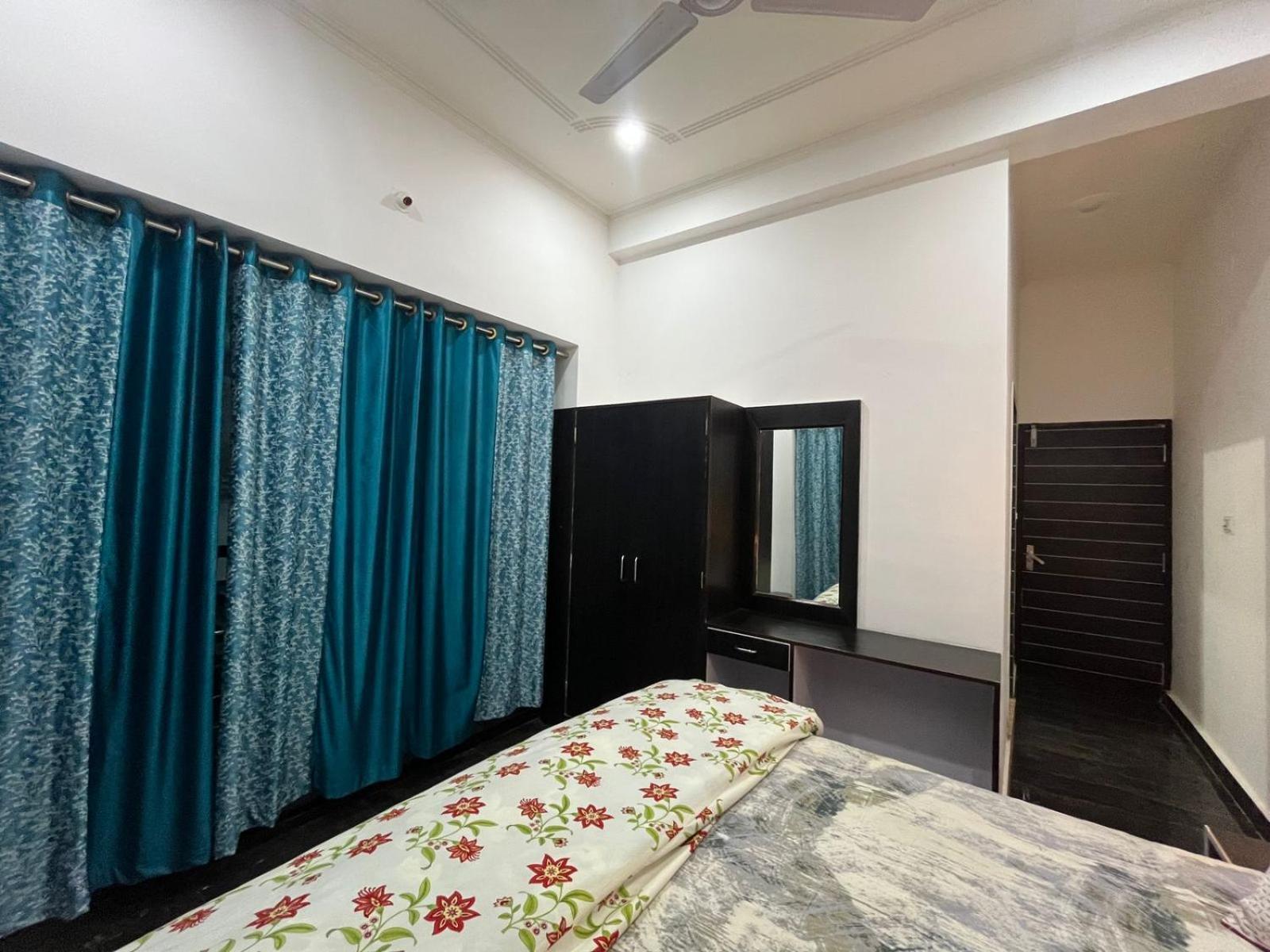 La Calma Homestay Khajuraho Ngoại thất bức ảnh